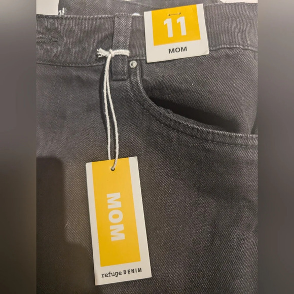 Mom  jeans size 11 - Picture 2 of 8